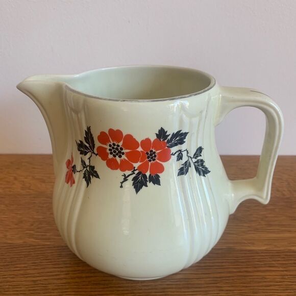 Vtg USA Made 1950's Hall Superior Quality Kitchenware Red Poppy Pitcher 6" - Picture 1 of 8